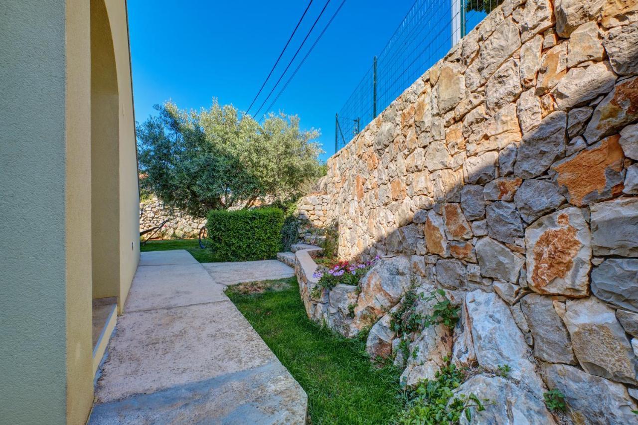 Sven Apartment Veli Lošinj Exterior foto